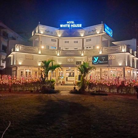 Hotel White House Dehradun Ngoại thất bức ảnh