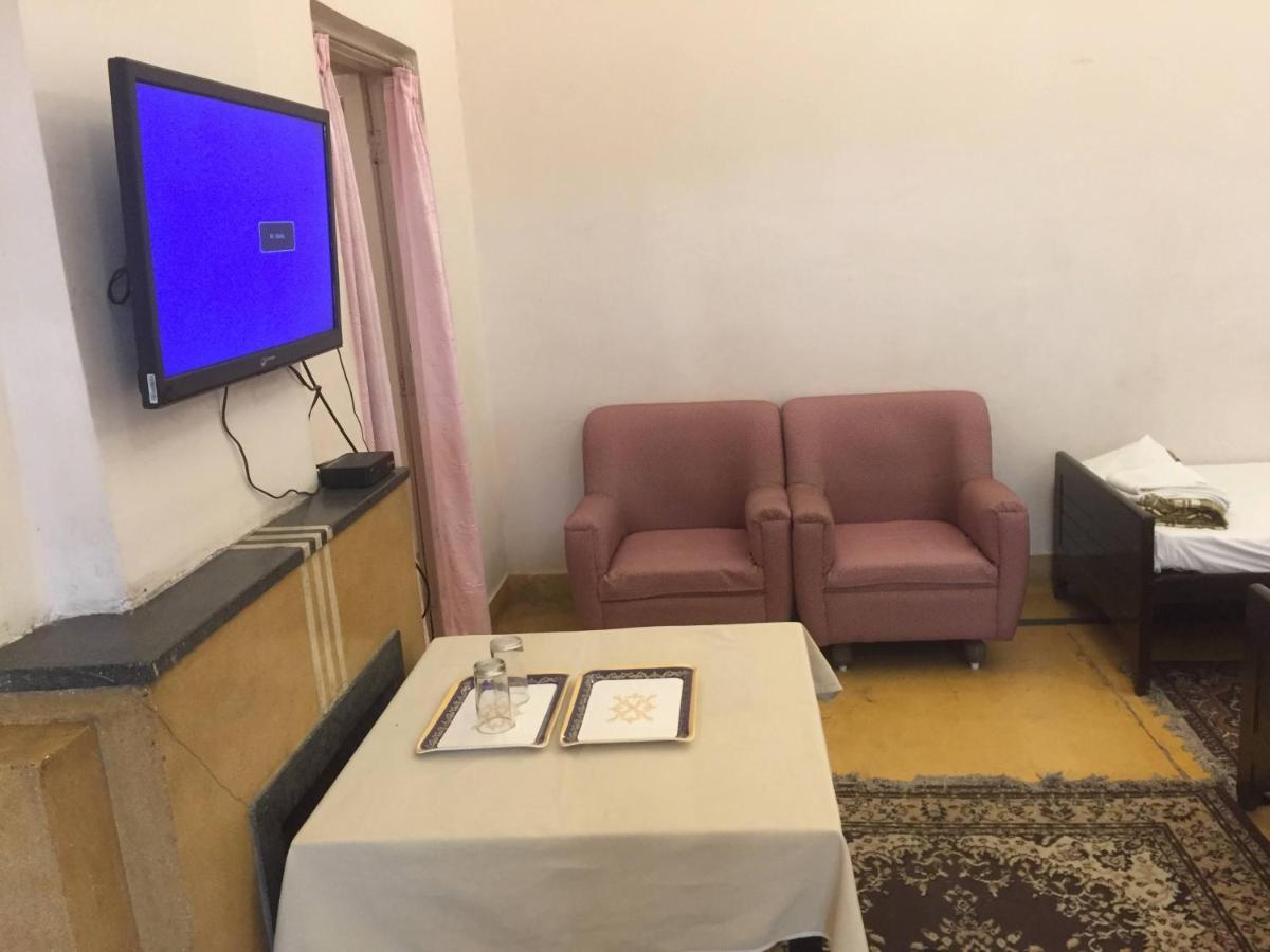 Hotel White House Dehradun Ngoại thất bức ảnh