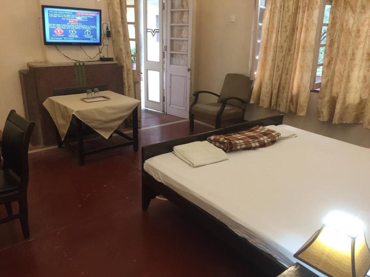 Hotel White House Dehradun Ngoại thất bức ảnh