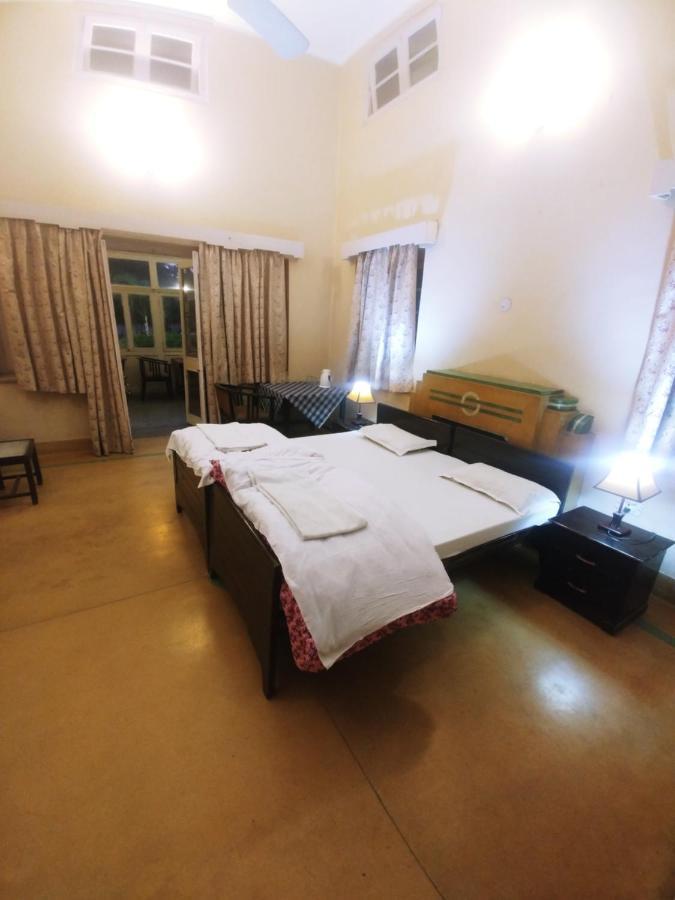 Hotel White House Dehradun Ngoại thất bức ảnh