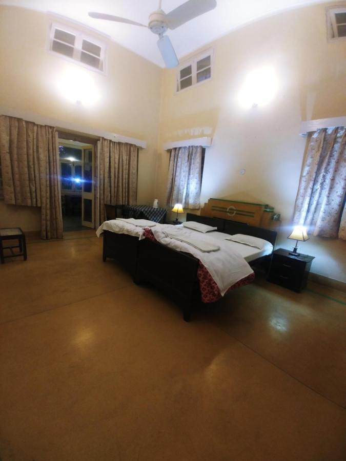 Hotel White House Dehradun Ngoại thất bức ảnh