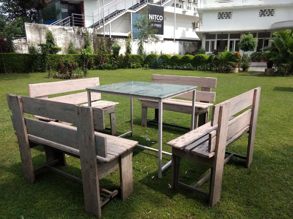 Hotel White House Dehradun Ngoại thất bức ảnh