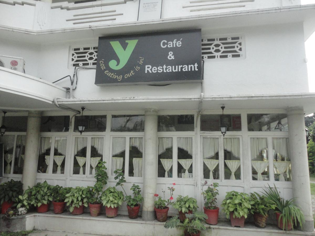 Hotel White House Dehradun Ngoại thất bức ảnh